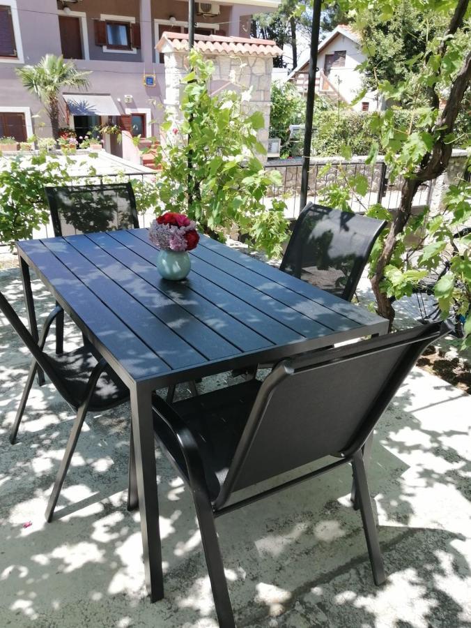 Apartman Barbara Cres Exteriör bild